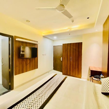 אמריצר Stay Near Golden Temple By An Hotels מראה חיצוני תמונה
