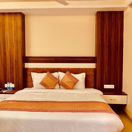 אמריצר Stay Near Golden Temple By An Hotels מראה חיצוני תמונה
