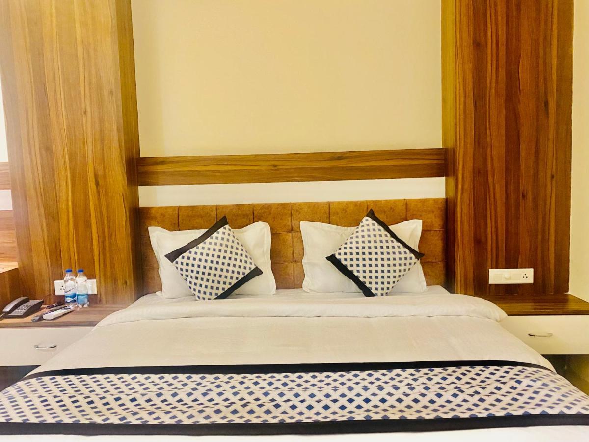 אמריצר Stay Near Golden Temple By An Hotels מראה חיצוני תמונה